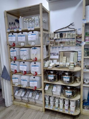 Magasin-Detergent-Cosmetique-couleur-vrac-epicerie-vrac-eco-responsable-creteil-produits-zero-dechet